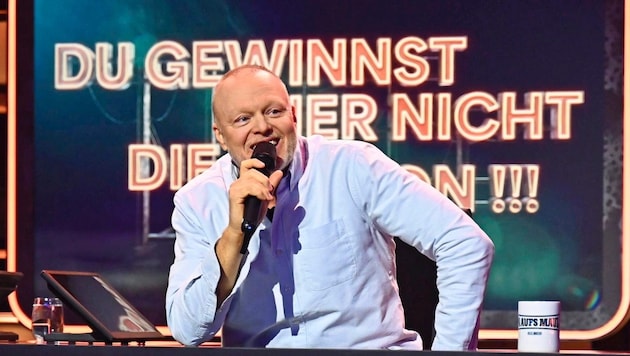 Stefan Raab zeigt sein berühmtes Grinsen. (Bild: Raab Entertainment / RTL / Julia Feldhagen)