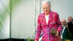 Margrethe am Montag bei einer Preisverleihung im Karen Blixen Museum in Rungsted (Bild: AP ( via APA) Austria Presse Agentur/Ida Marie Odgaard/Ritzau Scanpix via AP)