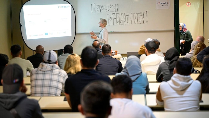 Immer mehr Zuwanderer werden in teuren Schulungen geparkt – nicht am Arbeitsmarkt