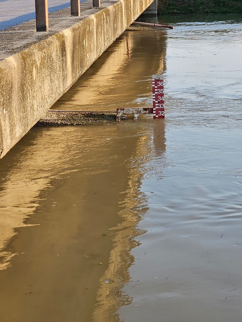 The water levels are finally dropping. (Bild: Gerhard Zapfl)