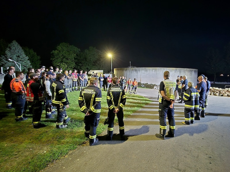 A platoon from the disaster relief service of the Eisenstadt district secured the sewage treatment plant in Zurndorf. (Bild: Bezirksfeuerwehrkommando Neusiedl am See)