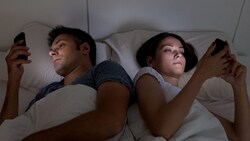 Handy im Bett? Keine gute Idee ...