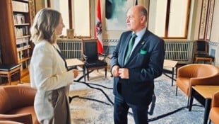 Nationalratspräsident Wolfgang Sobotka spricht mit „Krone“-Redakteurin Clara Milena Steiner über seinen Abschied. (Bild: Petja Mladenova)