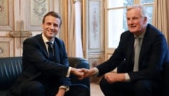 Von links: Frankreichs Präsident Emmanuel Macron und Premier Michel Barnier (Bild: AP/Ludovic Marin)