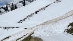 Ein vom Schnee verlegter Wanderweg auf der Hohen Veitsch (Bild: Thomas Köck)