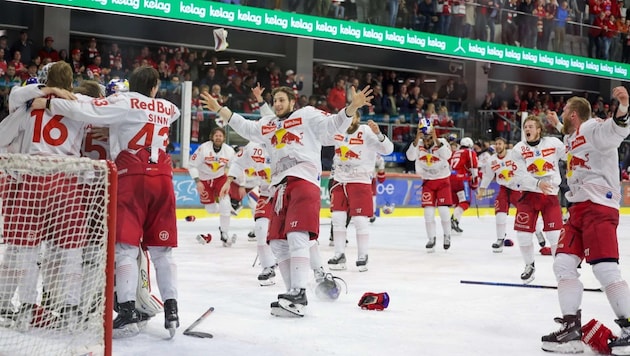 Always cool: Salzburg champions celebrating on KAC ice. (Bild: GEPA pictures/ Gintare Karpaviciute)