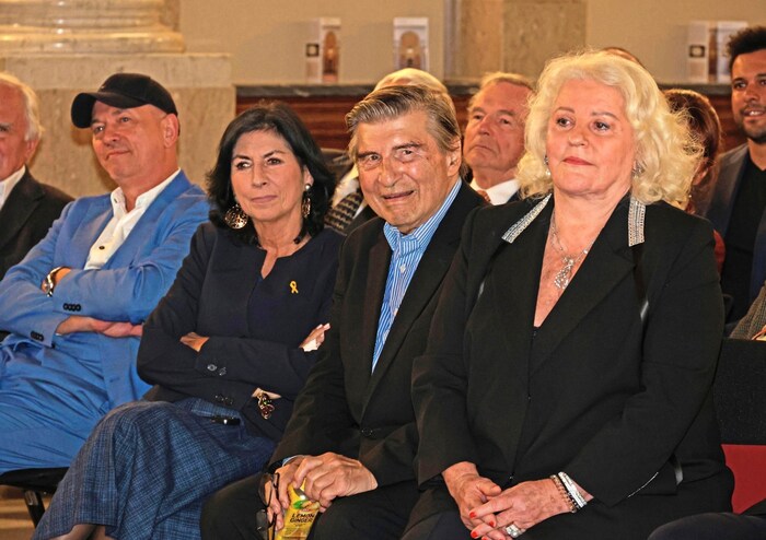 The two honorees with their laudators Danielle Spera and Josef Ernst Köpplinger (far left).