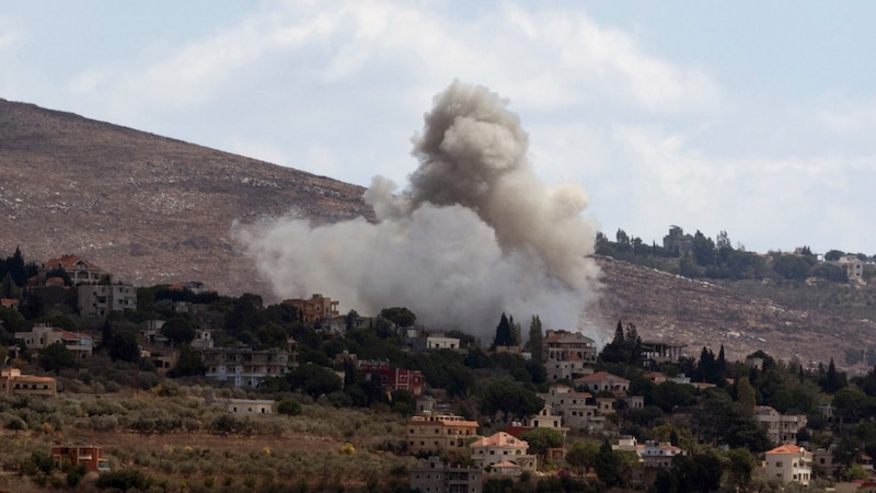 Im israelisch-libanesischen Grenzgebiet kommt es beinahe täglich zu Raketenangriffen. (Bild: AFP/AMMAR AMMAR)