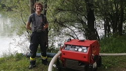 Nicht nur Jung-Politiker: Als Maschinist ist Lorenz bei der FF St. Magdalen im Einsatz. (Bild: zVg)