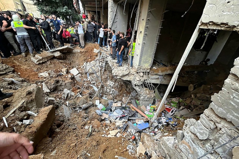 A rocket apparently struck in the south of Beirut. (Bild: AFP/Anwar AMRO)