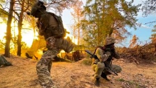 Russische Streitkräfte in der Ukraine (Archivbild)