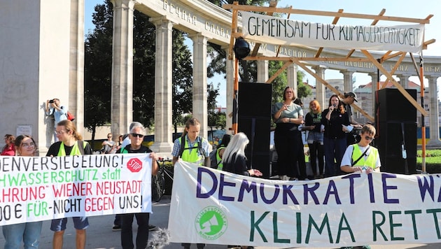 Am Freitag protestierten österreichweit Tausende gegen die Klimapolitik der Regierung. (Bild: Jöchl Martin)