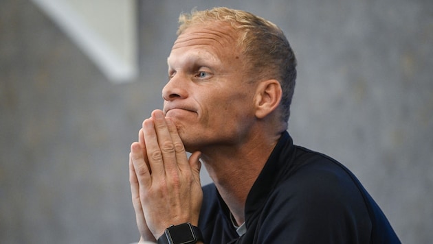 Ob Schalke-Trainer Karel Geraerts diese Schlappe übersteht? (Bild: AFP)