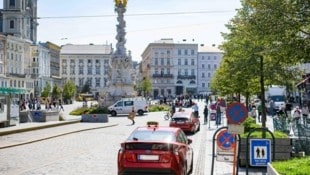 Die Taxler und auch die Nachtschwärmer können aufatmen: Der Taxistand hätte eigentlich geschliffen werden sollen, bliebt nun aber doch erhalten. (Bild: Einöder Horst)