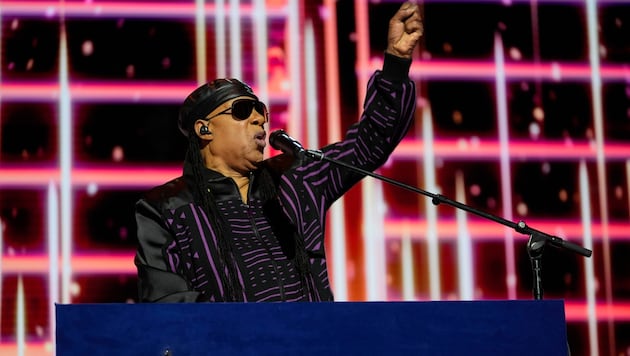 Stevie Wonder is supporting Democrat Kamala Harris - and is now even going on tour especially for it. (Bild: AP)