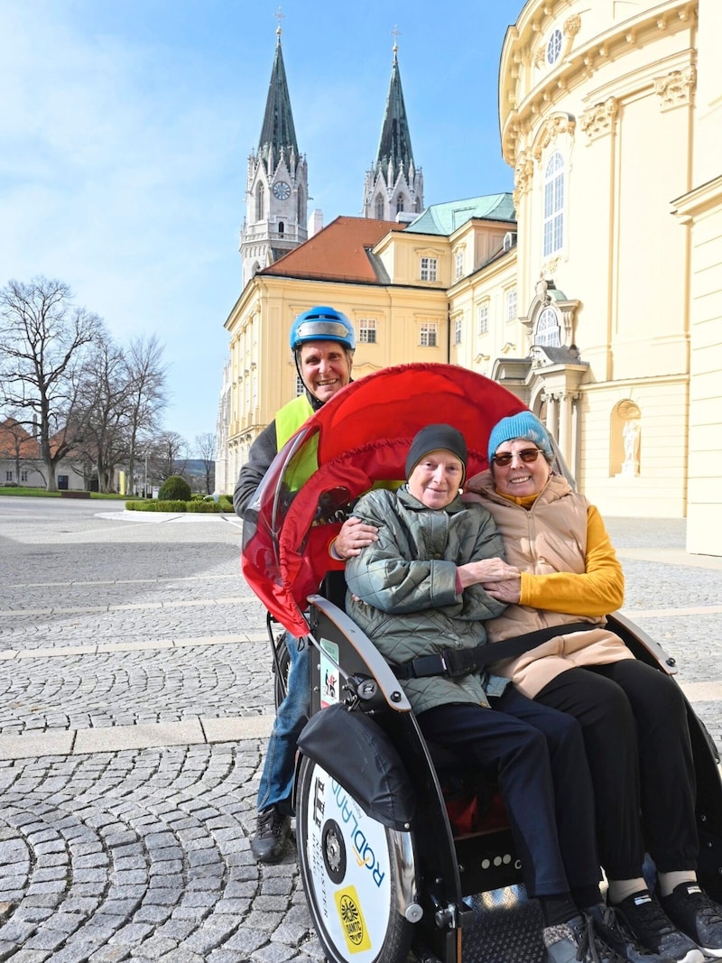 The "Cycling without age" association provides fun times in Klosterneuburg. (Bild: zVg)