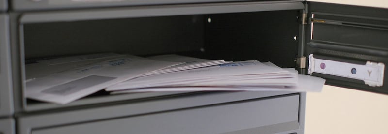 Suddenly the mailbox was literally overflowing. (Bild: Horst Einöder/Flashpictures)