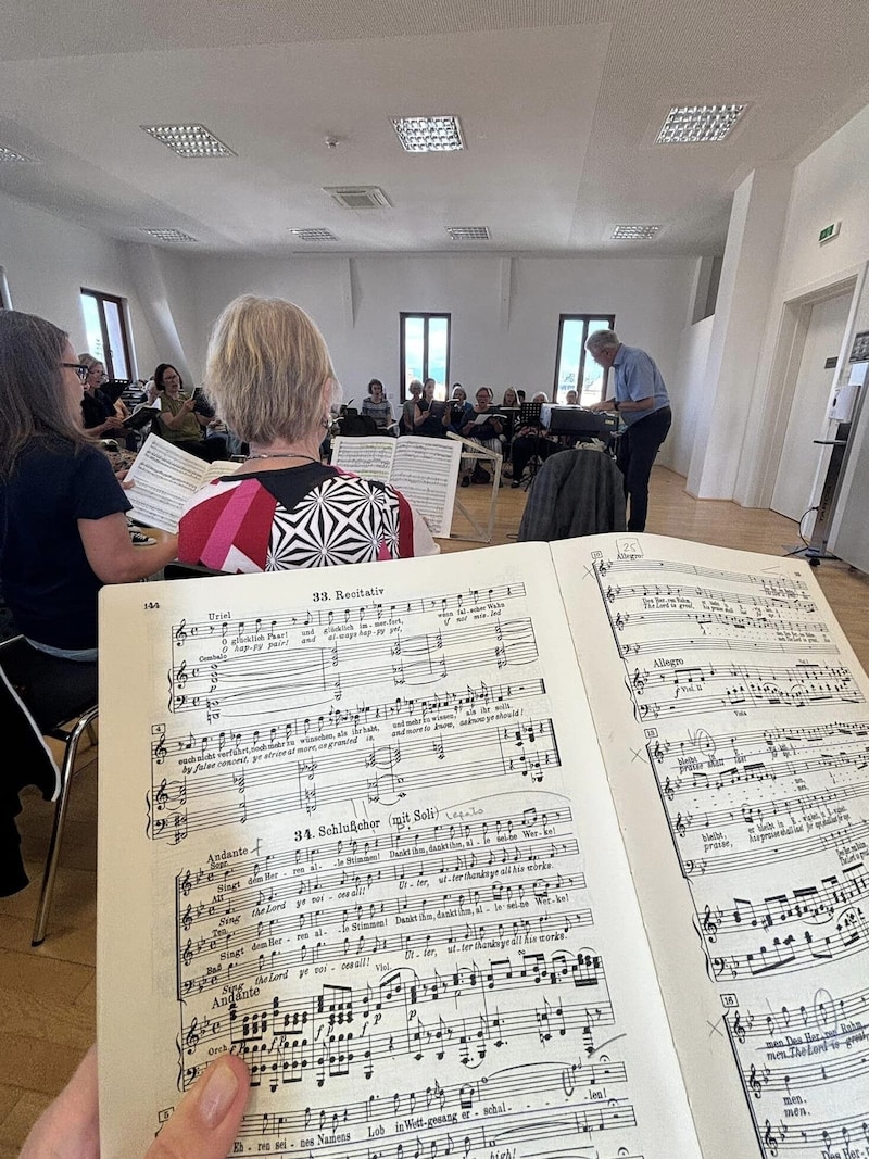 Rehearsals for Hayn's "Creation": on October 6, the Dommusik Klagenfurt will perform the oratorio with 120 participants. (Bild: Dommusik Klagenfurt)