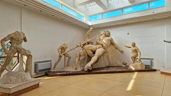 In the museum of Emperor Tiberius' villa in Sperlonga, remains and replicas of the statues that were installed in the emperor's grotto are on display.