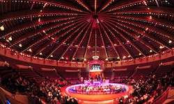 Der Circus Krone ist nach eigenen Angaben der größte Zirkus der Welt.