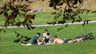 Sommerliche Temperaturen am Sonntag im Grazer Stadtpark. (Bild: Jauschowetz Christian)