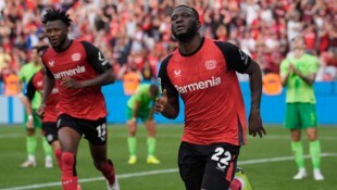 Victor Boniface erlöste Leverkusen spät.
