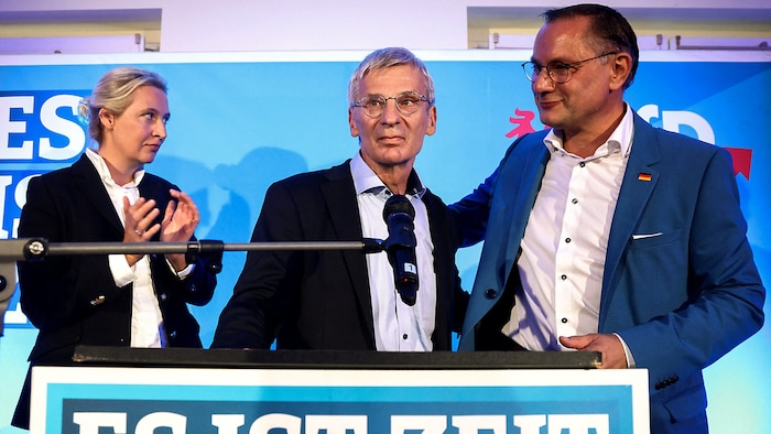 Brandenburg AfD leader Hans-Christoph Berndt, flanked by party chairmen Alice Weidel and Tino Chrupalla, may not be celebrating an election victory, but a record result.