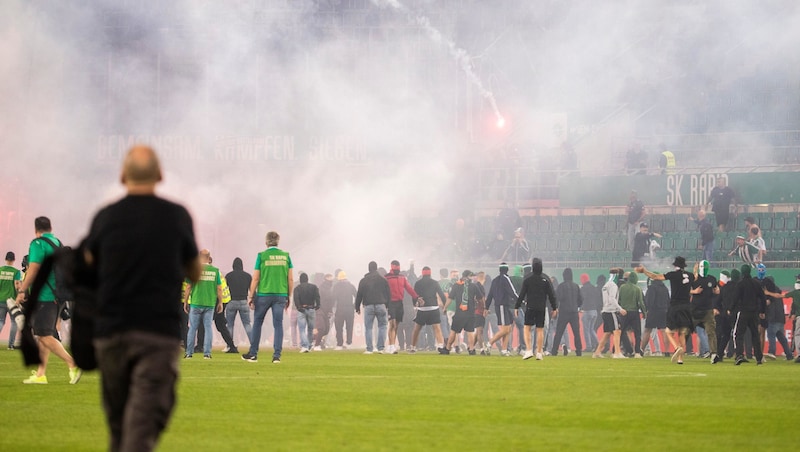 Heavy rioting overshadowed the last Vienna derby. (Bild: GEPA)