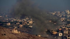 Israelische Kampfflugzeuge sollen knapp zwei Dutzend Angriffe im Süden Libanons geflogen sein. Im Bild: Kfar Roummane im Süden des Libanon (Bild: AP)