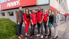 Das Team von Penny Wien freut sich über den wieder eröffneten Markt. (Bild: Robert Harson)