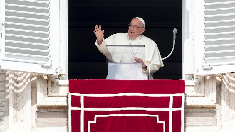 The Pope at evening prayers on September 22 in the Vatican (Bild: AP)