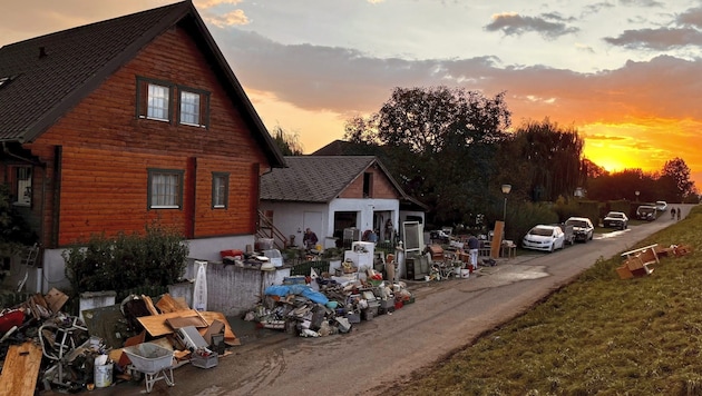 The consequences of the flood are being assessed by the commission. By the time it arrives, however, the damage can already be repaired. "All that is needed is documentation, such as photos, videos and notes," it says. (Bild: Antal Imre/Foto: Imre Antal)