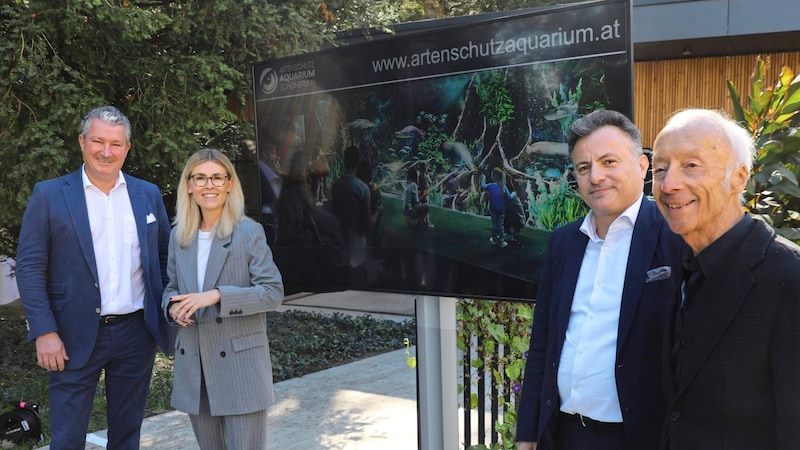 Tiergartendirektor Stephan Hering-Hagenbeck, Eva Landrichtinger vom Wirtschaftsministerium, Architekt und Hering-Hagenbeck-Intimus Sezai Candan und der ihm zur Seite gestellte Wiener Architekten-Doyen Manfred Wehdorn. (Bild: Jöchl Martin)