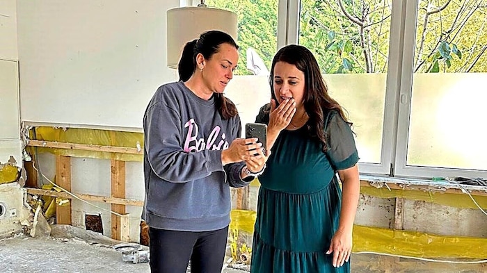 kronehit presenter Anita Ableidinger in Marina Nekham's broken house