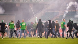 Der Derby-Randale werden Konsequenzen nach sich ziehen. (Bild: GEPA/GEPA pictures)