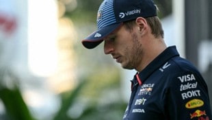 Max Verstappen hat sich zu seinen Zukunftsplänen geäußert. (Bild: AFP/APA/Lillian SUWANRUMPHA)