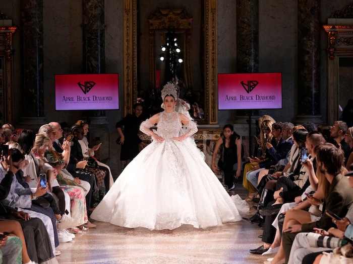 Emma Coronel on the catwalk