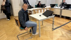 Der angeklagte Hilfsarbeiter im Wiener Landesgericht.