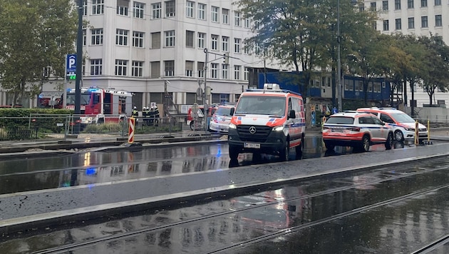 In Vienna-Alsergrund, the man fell five meters from a scaffold. (Bild: Sophie Pratschner)