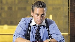 Für seine Rolle als srupelloser Börsenhai Gordon Gekko gewann Michael Douglas 1988 den Oscar als bester Hauptdarsteller. (Bild: Warner Bros.)