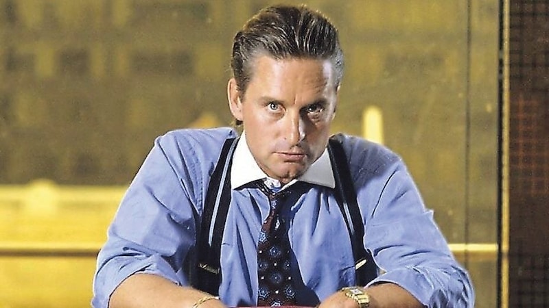 Für seine Rolle als srupelloser Börsenhai Gordon Gekko gewann Michael Douglas 1988 den Oscar als bester Hauptdarsteller (Bild: Warner Bros.)