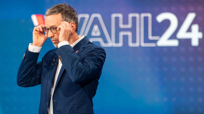 ÖVP Federal Chancellor Karl Nehammer and Herbert Kickl are battling it out for first place in ...