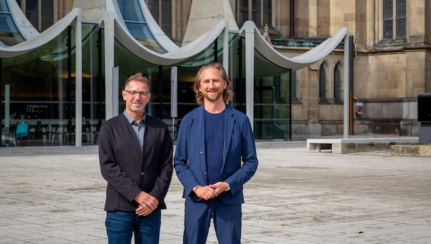 Peter Füssenich (li.), Schatzmeister des Kölner Doms, mit Michael Hager. (Bild: Diözese Linz - Kienberger)