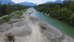 Ein ähnliches Schutzprojekt wie an der Saalach (links) soll es an der Salzach geben. (Bild: Tschepp Markus)