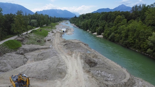 Ein ähnliches Schutzprojekt wie an der Saalach (links) soll es an der Salzach geben. (Bild: Tschepp Markus)