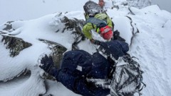 Immerhin hatten die beiden „Alpinisten“ Trekkingschuhe an, für das hochalpine Gelände aber ...