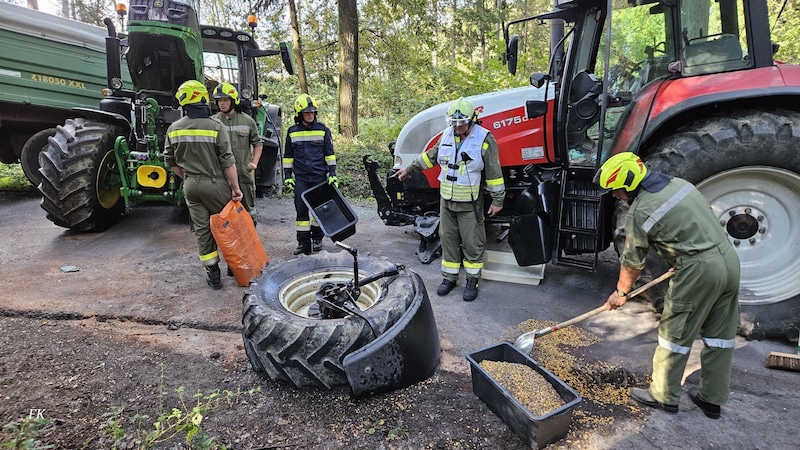 Einsatz für drei Freiwillige Feuerwehren. (Bild: ABI Konrad und ABI Haas)