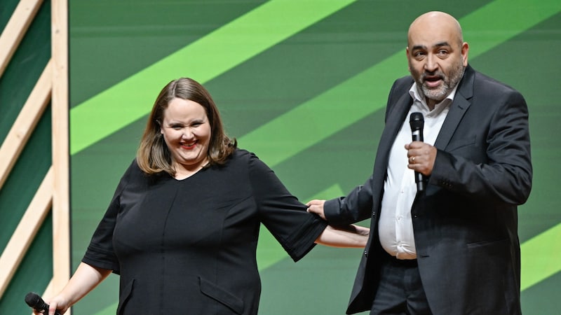 From the left: Ricarda Lang and Omid Nouripour (Greens) (Bild: APA/AFP)