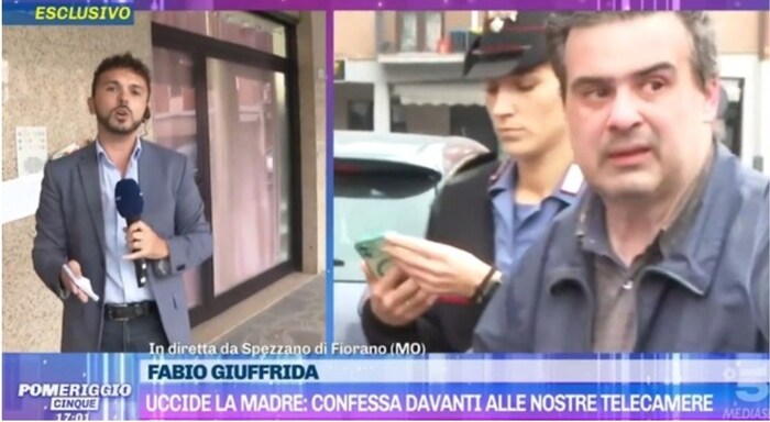 Nach dem Geständnis zeigte Canale 5 auch die Festnahme live im TV.