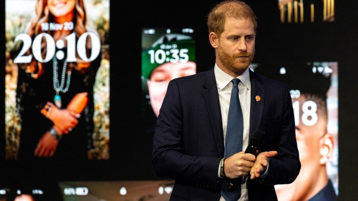Prinz Harry warnt in New York vor der Wirkung der sozialen Medien auf Kinder.